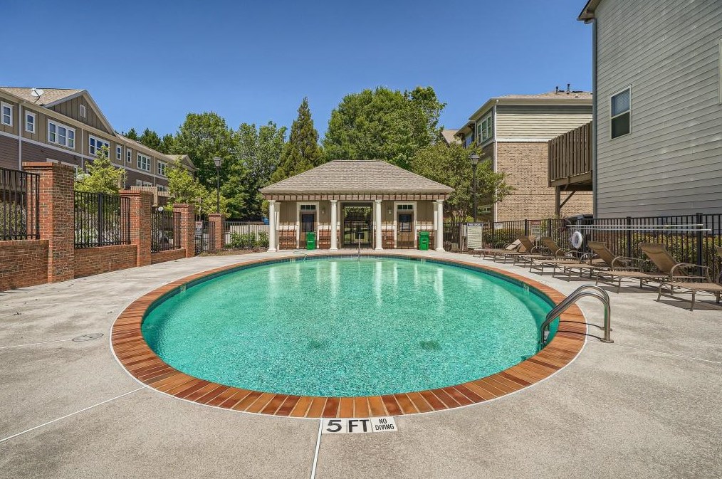 3027 Eltham Pl, Decatur GA  30033-3253 exterior