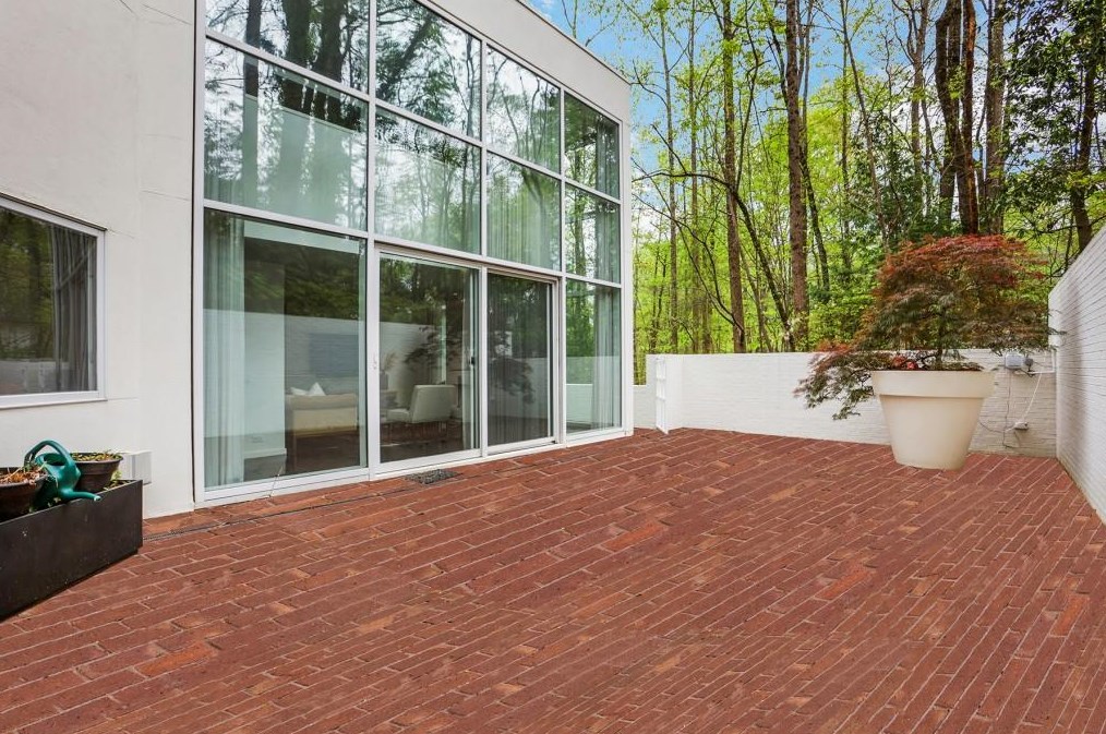 45 Tuxedo Ter, Atlanta GA  30342-4029 exterior