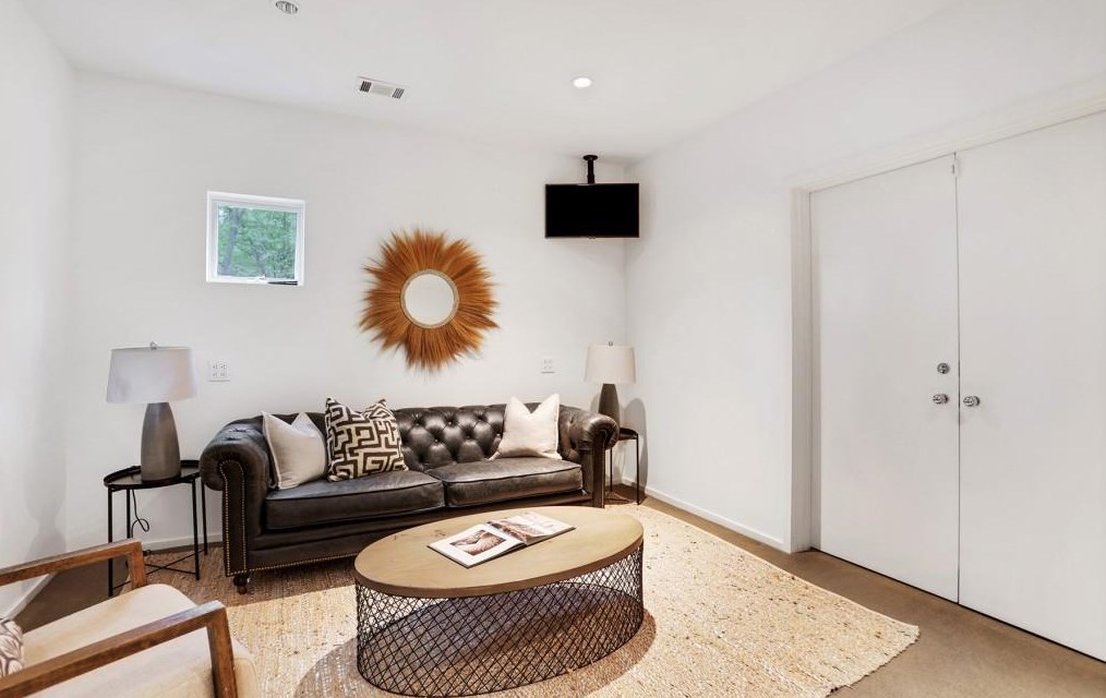 45 Tuxedo Ter, Atlanta GA  30342-4029 exterior