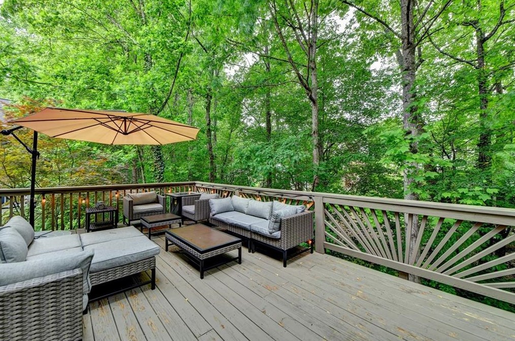 855 Highland Bend Cv, Alpharetta GA  30022-4794 exterior