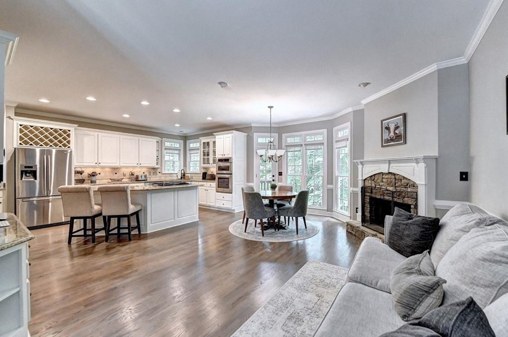 855 Highland Bend Cv, Alpharetta GA  30022-4794 exterior