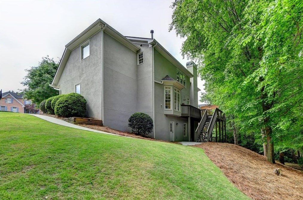 855 Highland Bend Cv, Alpharetta GA  30022-4794 exterior