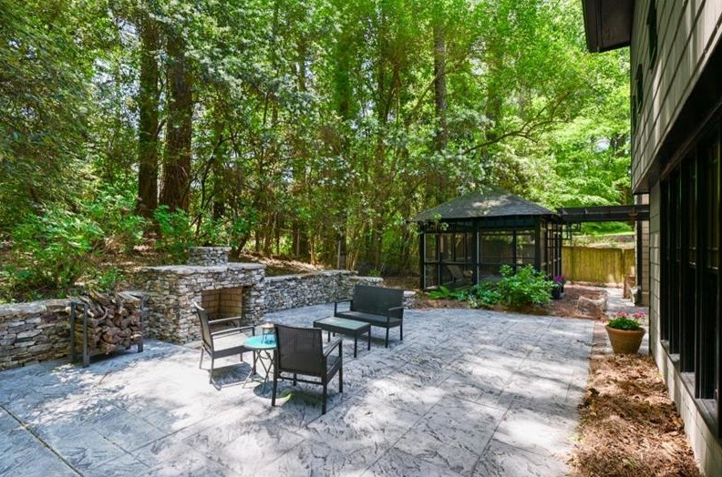 1361 Sheffield Dr, Atlanta GA  30329-3420 exterior