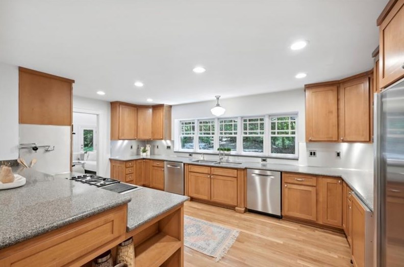 1361 Sheffield Dr, Atlanta GA  30329-3420 exterior