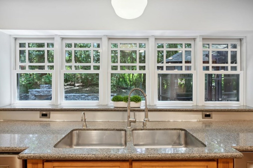 1361 Sheffield Dr, Atlanta GA  30329-3420 exterior