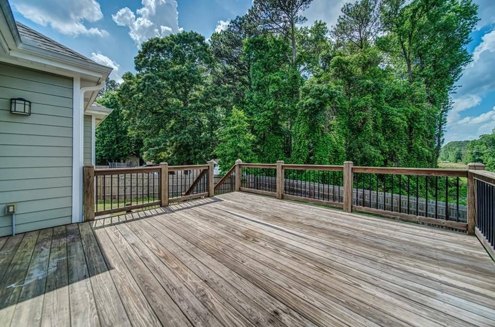 880 Cline Petty Way, Lawrenceville GA  30043-6719 exterior