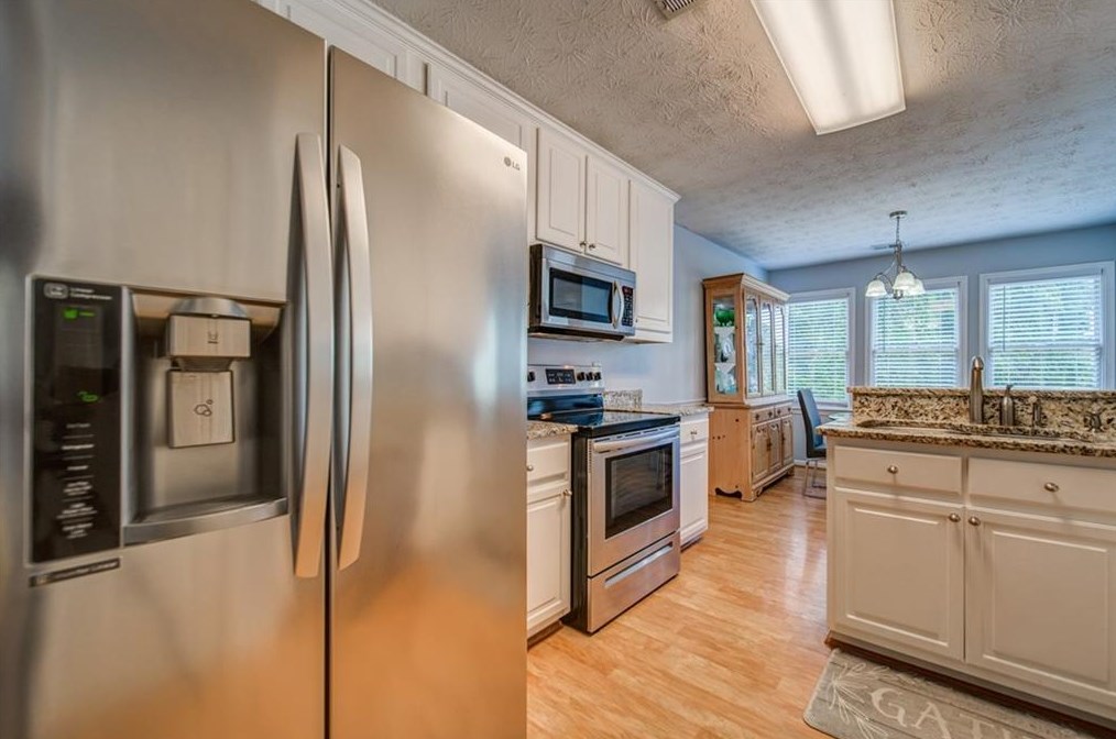 880 Cline Petty Way, Lawrenceville GA  30043-6719 exterior