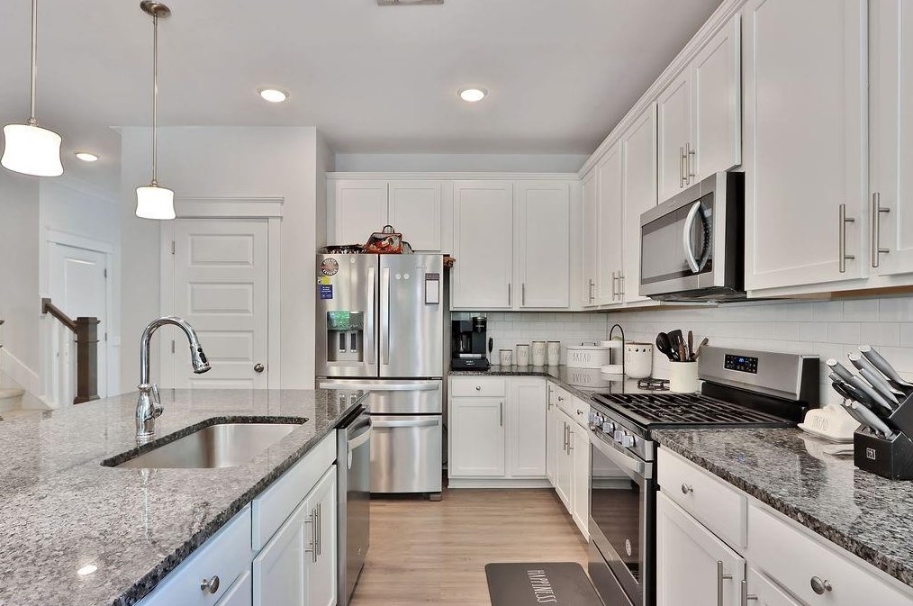 2869 Windsor Knoll Dr, Dacula GA  30019-7686 exterior
