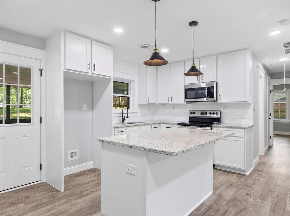 94 Mona Pl, Dallas GA  30132-8191 exterior