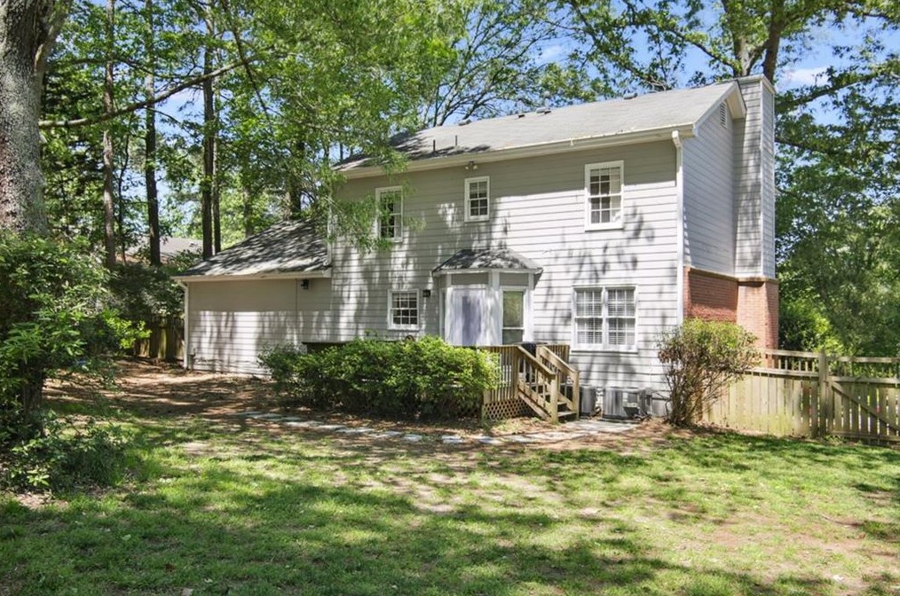 201 Muddy River Rd, Lawrenceville GA  30043-4465 exterior