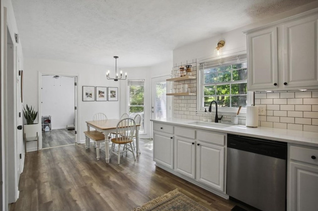 201 Muddy River Rd, Lawrenceville GA  30043-4465 exterior