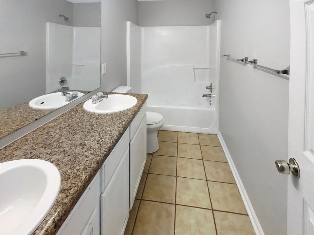 1783 Hawthorne Ave, Smyrna GA  30080-2335 exterior