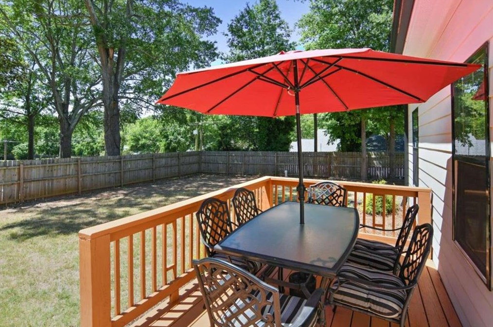 1967 Cogar Dr, Decatur GA 30032 exterior