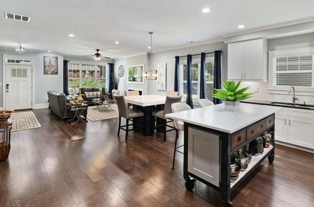 1967 Cogar Dr, Decatur GA 30032 exterior