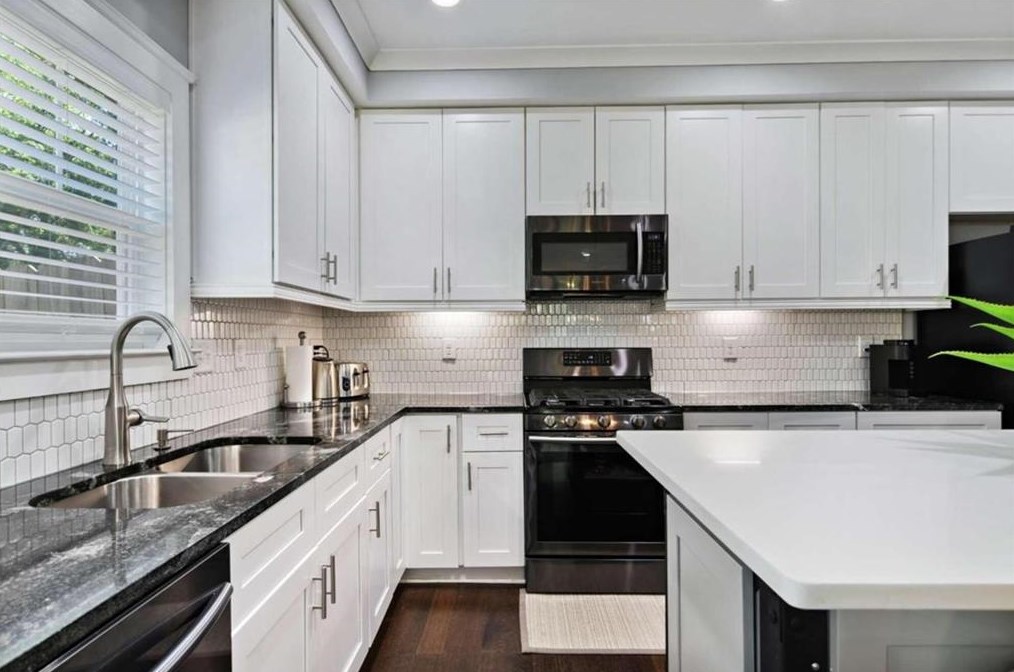 1967 Cogar Dr, Decatur GA 30032 exterior