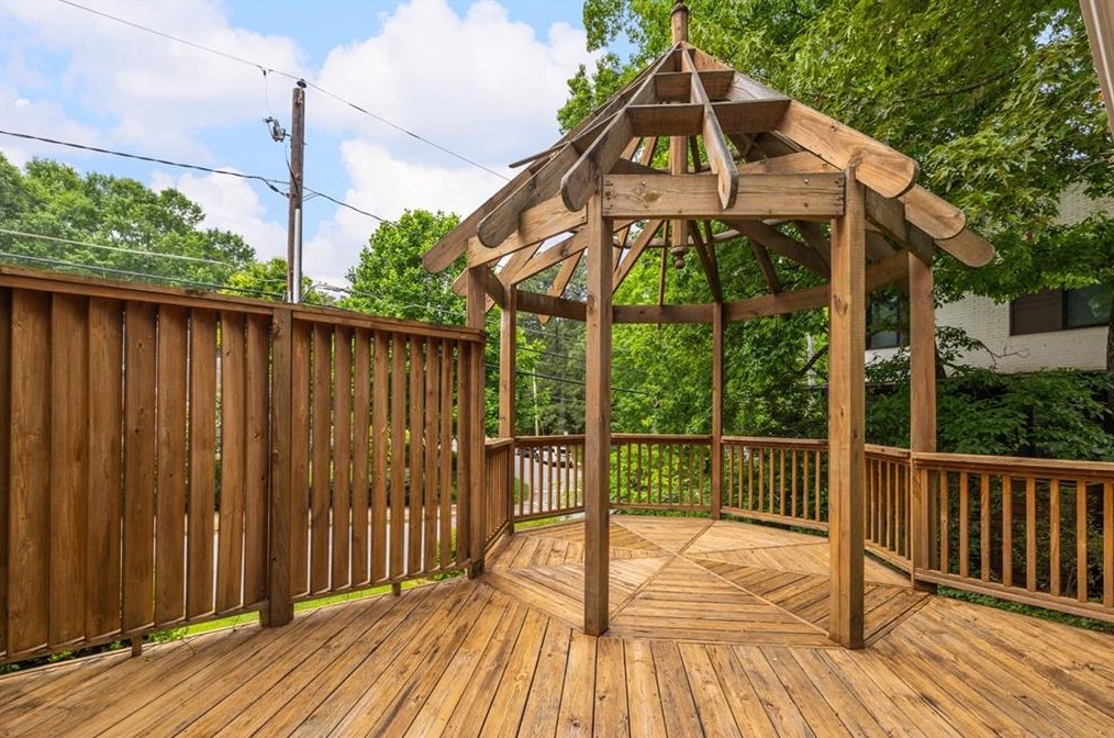 2 Old Decatur Cir, Decatur GA  30030-1653 exterior