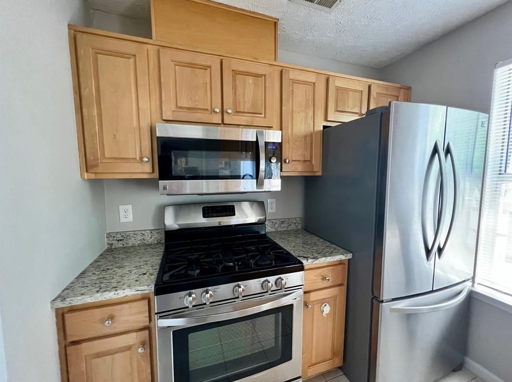 3383 Spring Harbour Dr, Atlanta GA  30340-4271 exterior