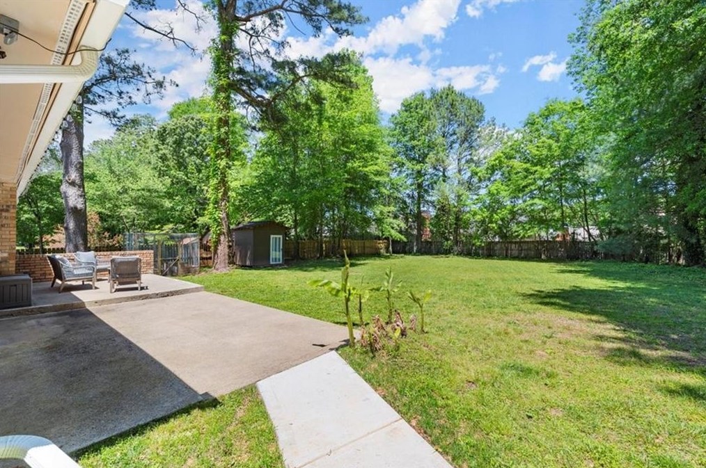 185 Pineland Dr, Smyrna GA  30082-2734 exterior