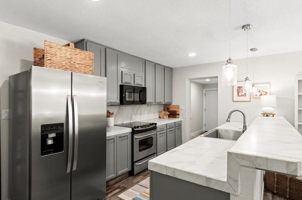 185 Pineland Dr, Smyrna GA  30082-2734 exterior