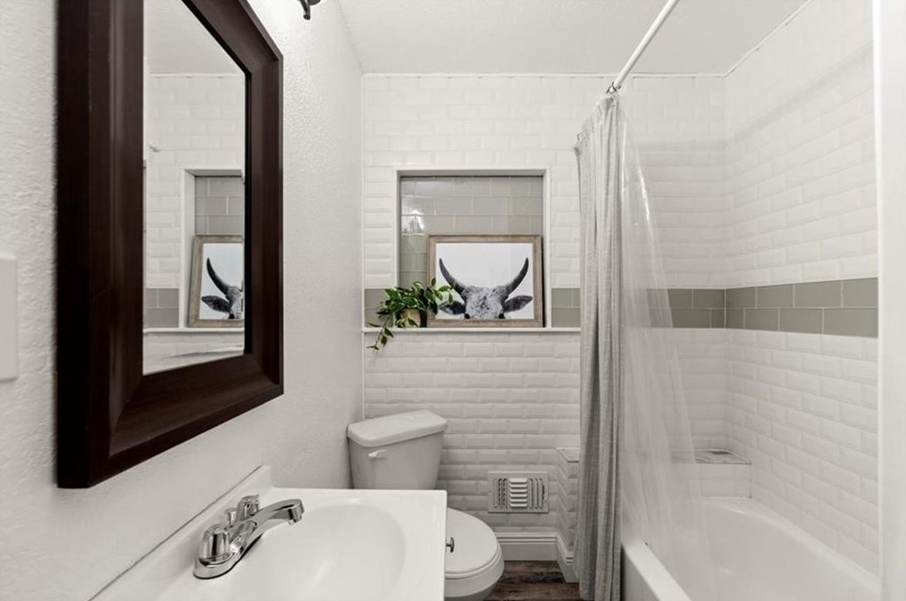 185 Pineland Dr, Smyrna GA  30082-2734 exterior