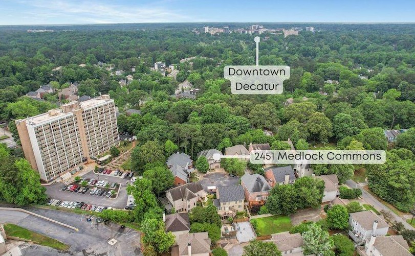 2451 Medlock Cmns, Decatur GA  30030-1599 exterior