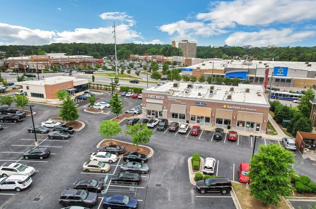 2451 Medlock Cmns, Decatur GA  30030-1599 exterior