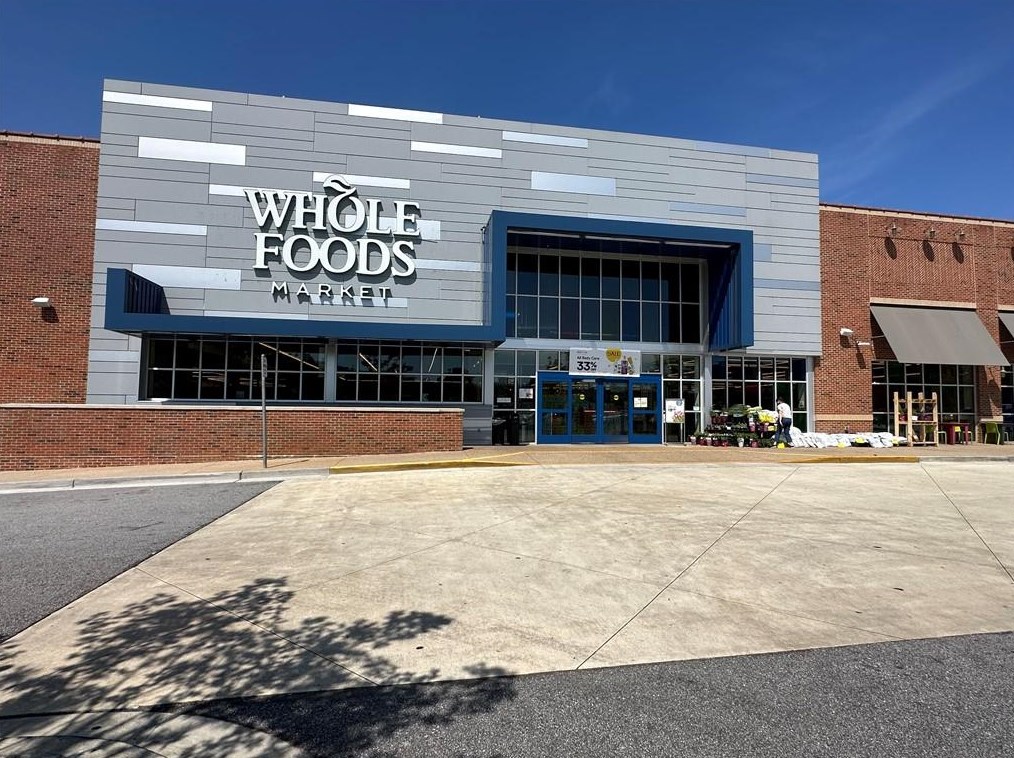 2451 Medlock Cmns, Decatur GA  30030-1599 exterior