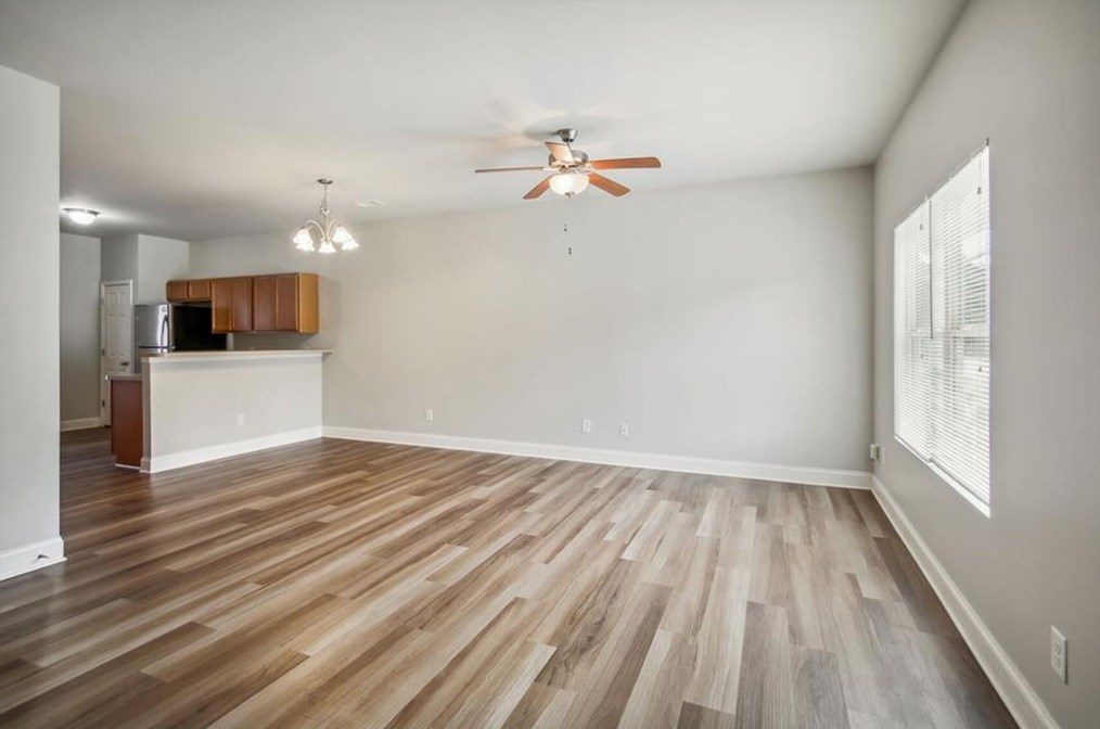 5962 Westchase St, Atlanta GA  30336-2915 exterior