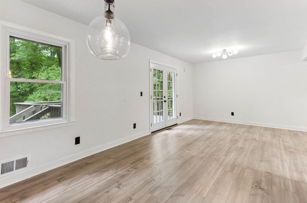 4083 Glade Ct, Decatur GA  30035-1905 exterior