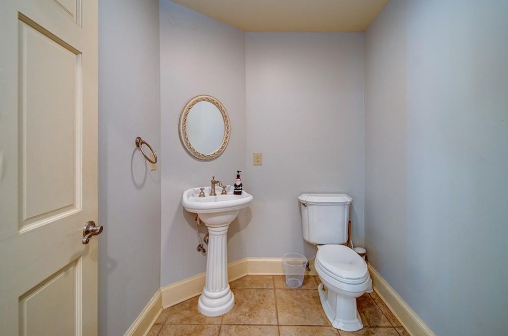 2 Stonebrook Dr, Rome GA  30165-6504 exterior