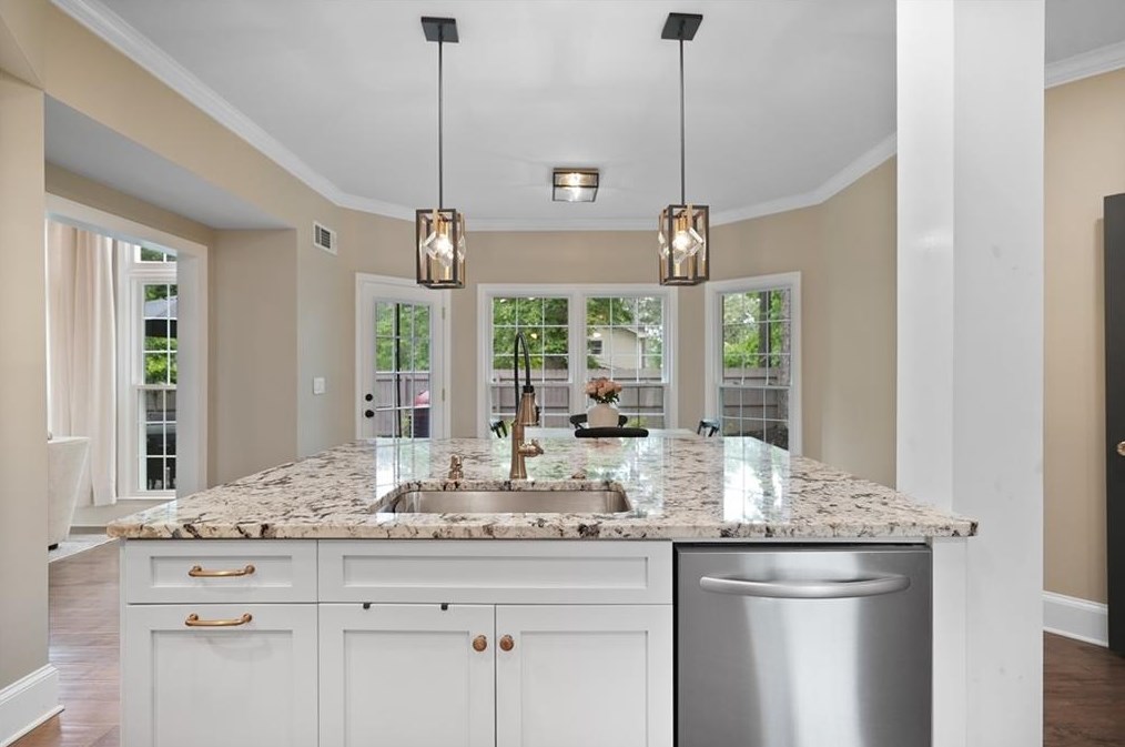 1779 Sidestreet Cir, Atlanta GA  30341-1776 exterior