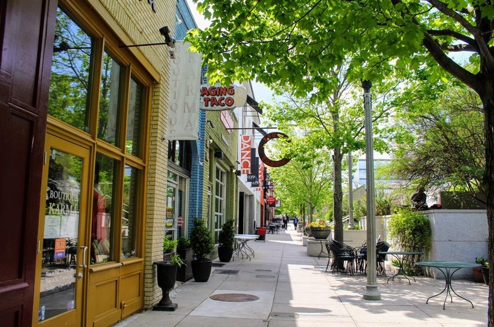 415 Mcdonough St, Decatur GA  30030-3322 exterior