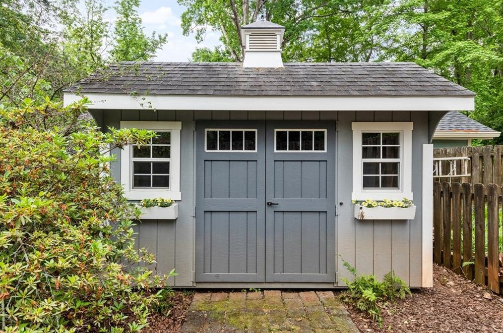 415 Mcdonough St, Decatur GA  30030-3322 exterior