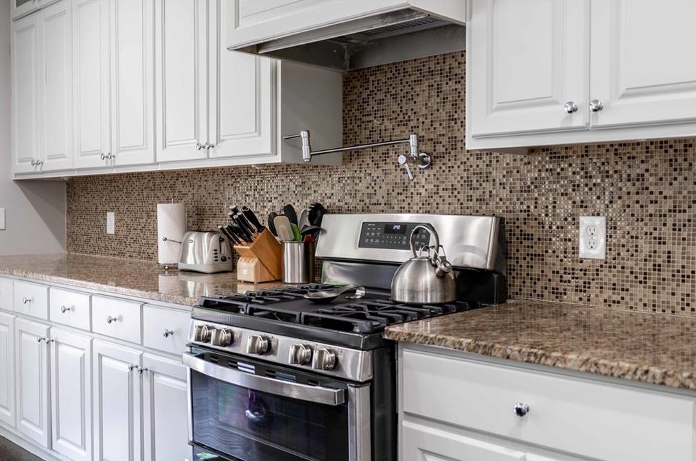 171 Olympic Pl, Decatur GA  30030-3632 exterior