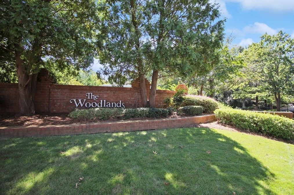 5429 Trentham Dr, Atlanta GA  30338-3052 exterior