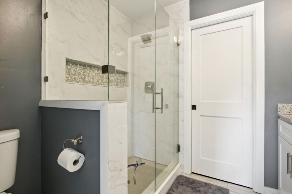 899 Willivee Dr, Decatur GA  30033-4751 exterior