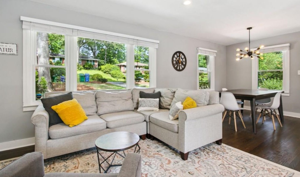 899 Willivee Dr, Decatur GA  30033-4751 exterior