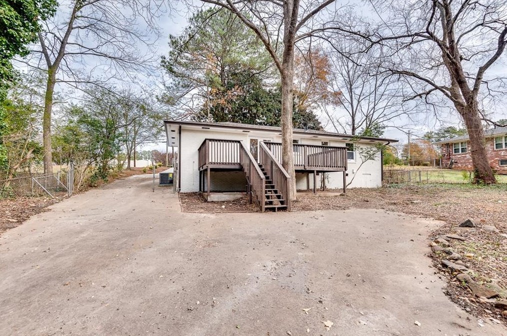 3296 Old Concord Rd, Smyrna GA  30082-2643 exterior