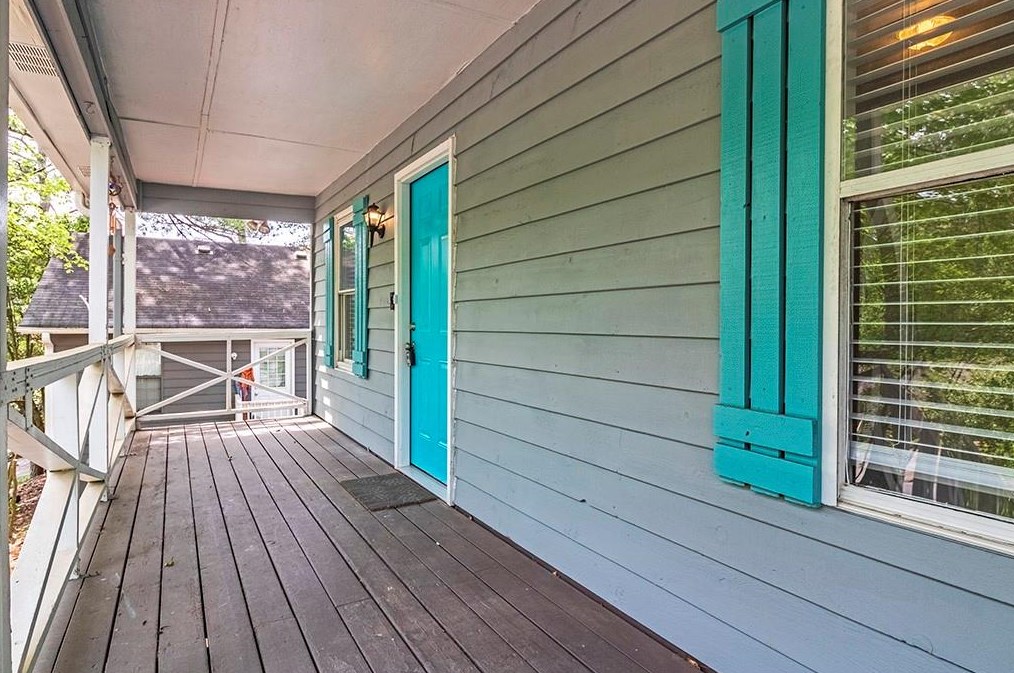 1352 Hampton Rd, Alpharetta GA  30009-4729 exterior