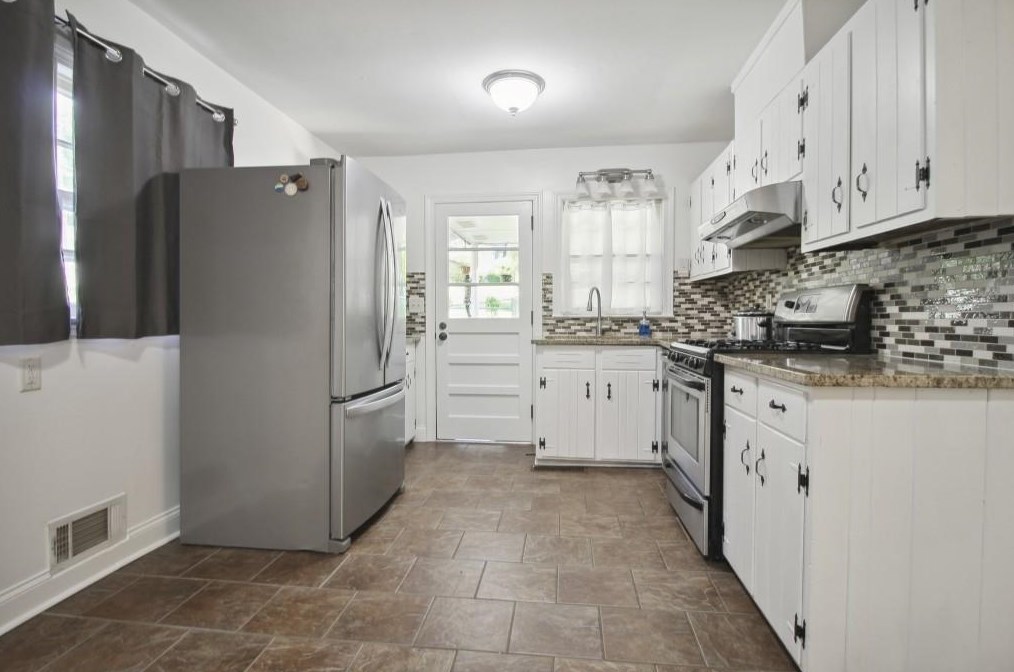 3693 Del Rio Ter, Decatur GA  30032-3113 exterior