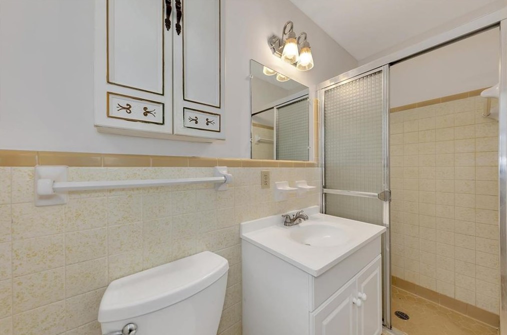 143 Pineland Dr, Smyrna GA  30082-2734 exterior