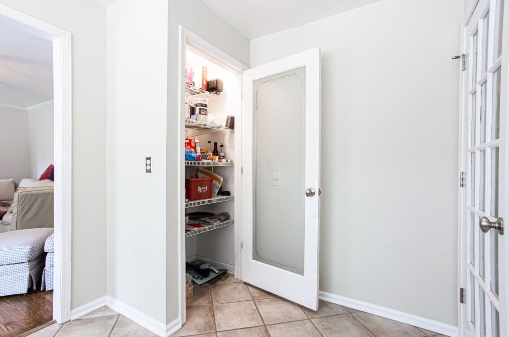 6765 Wright Rd, Atlanta GA  30328-2155 exterior