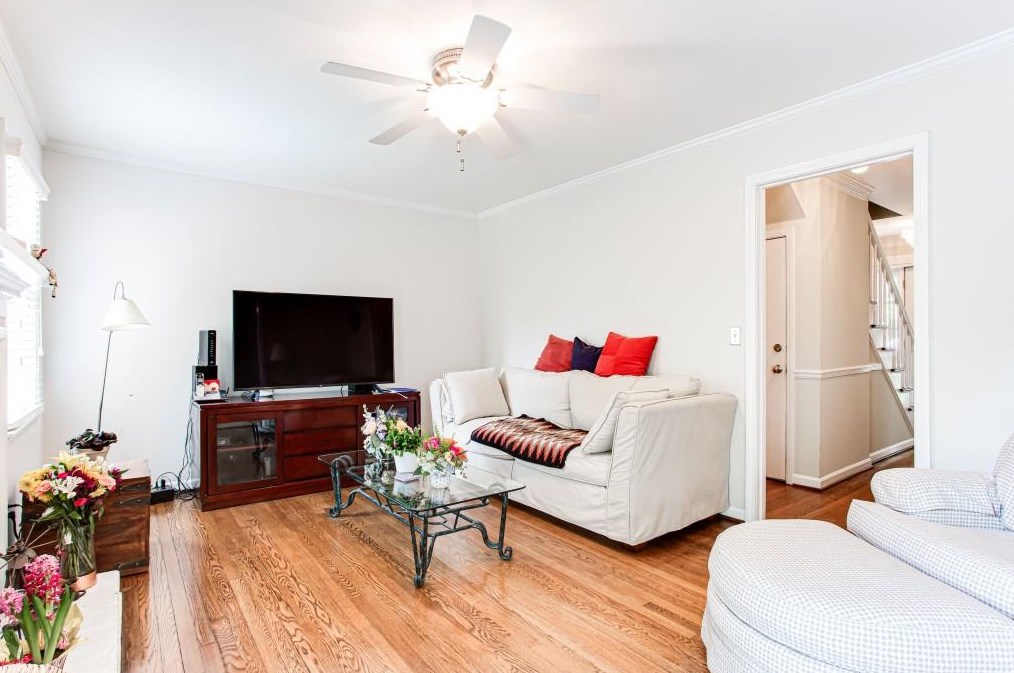 6765 Wright Rd, Atlanta GA  30328-2155 exterior