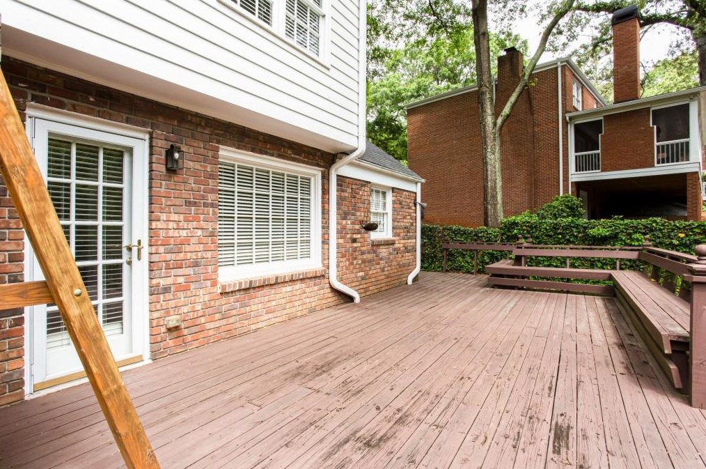6765 Wright Rd, Atlanta GA  30328-2155 exterior