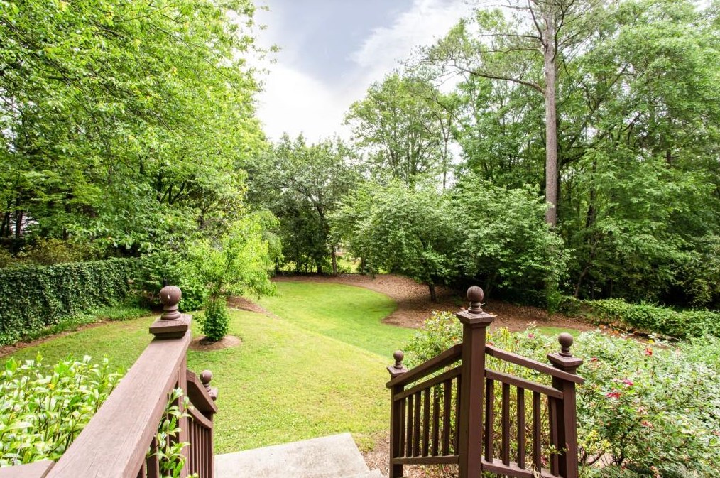 6765 Wright Rd, Atlanta GA  30328-2155 exterior