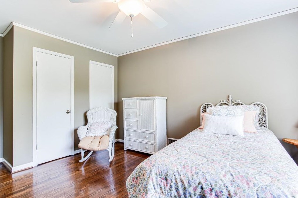 6765 Wright Rd, Atlanta GA  30328-2155 exterior