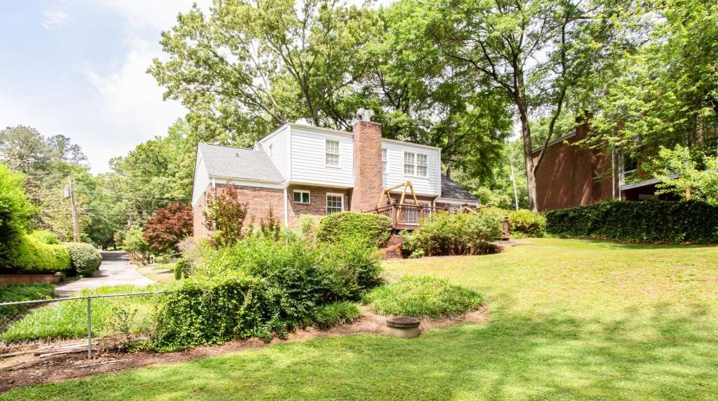 6765 Wright Rd, Atlanta GA  30328-2155 exterior