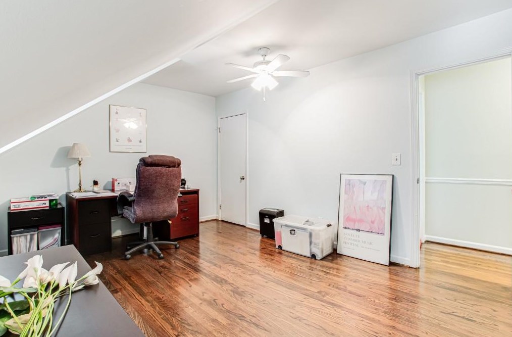 6765 Wright Rd, Atlanta GA  30328-2155 exterior