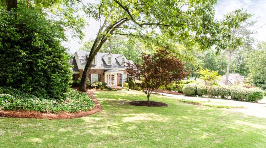 6765 Wright Rd, Atlanta GA  30328-2155 exterior