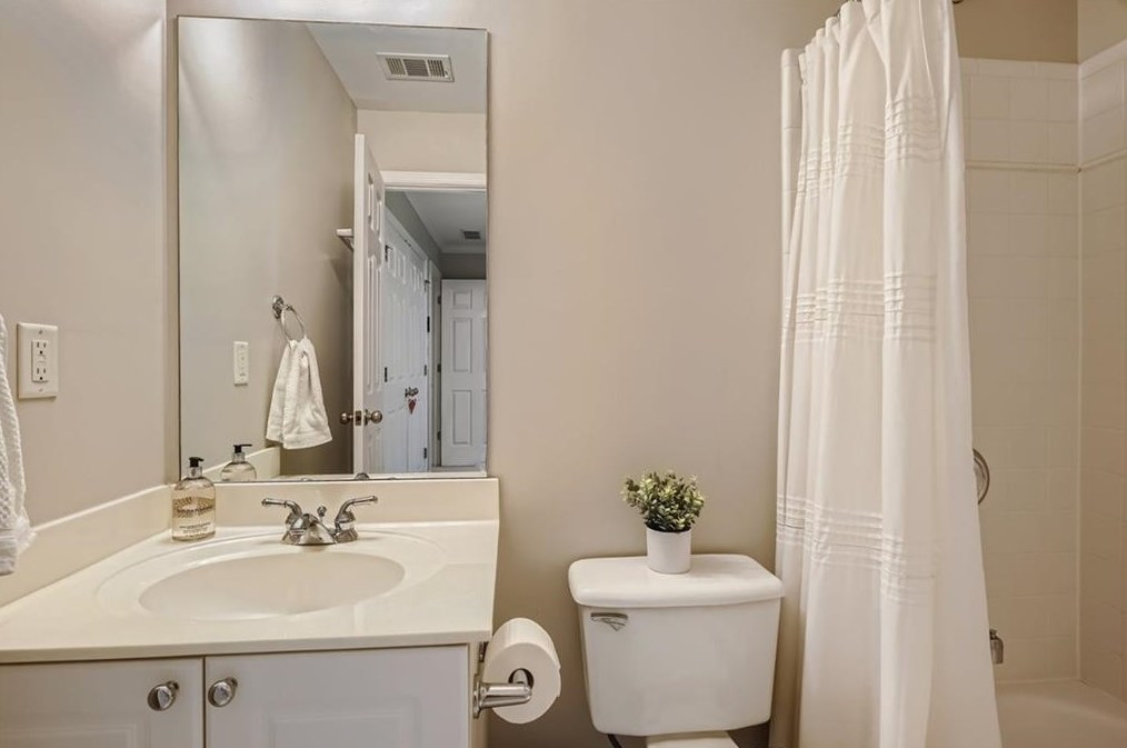 1675 Reserve Way, Decatur GA  30033-1542 exterior